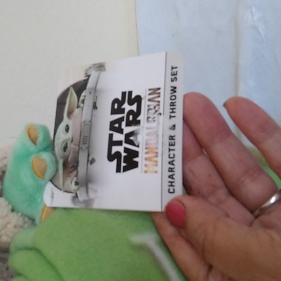 BUY NOW - NWT Star Wars Character & Thriw Set - Picture 4 of 7
